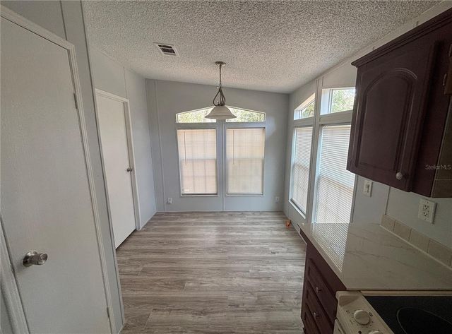 5841 SE 164TH AVENUE, Ocklawaha, FL 32179