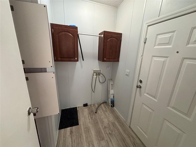 5841 SE 164TH AVENUE, Ocklawaha, FL 32179