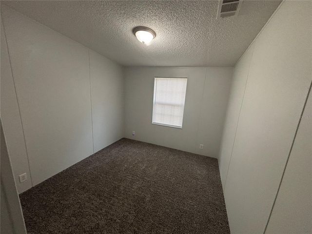 5841 SE 164TH AVENUE, Ocklawaha, FL 32179