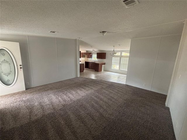 5841 SE 164TH AVENUE, Ocklawaha, FL 32179