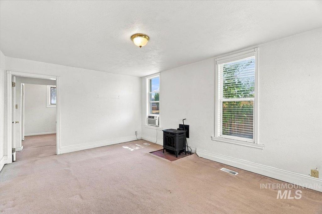 212 Ne 2nd St, Meridian, ID 83642 photo 5