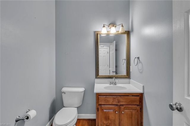 412 Brentmeade DR, Yorktown, VA 23693