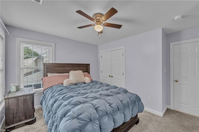 412 Brentmeade DR, Yorktown, VA 23693