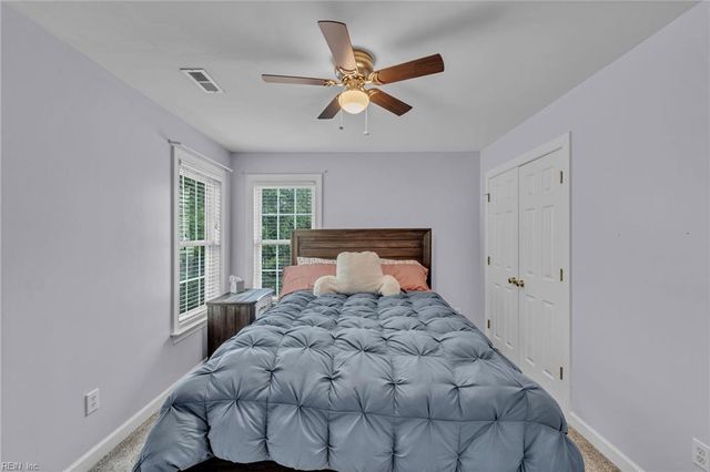 412 Brentmeade DR, Yorktown, VA 23693