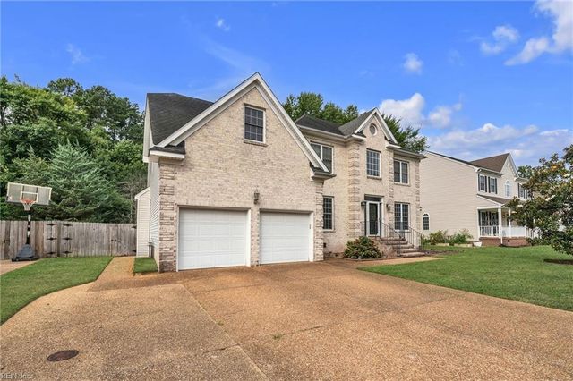 412 Brentmeade DR, Yorktown, VA 23693