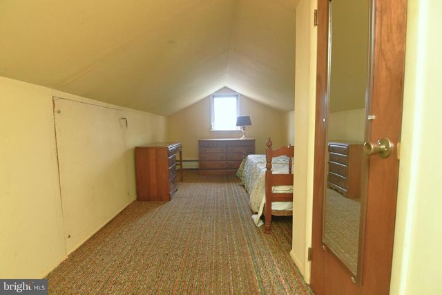 800 BLUEBELL RD, Warminster, PA 18974