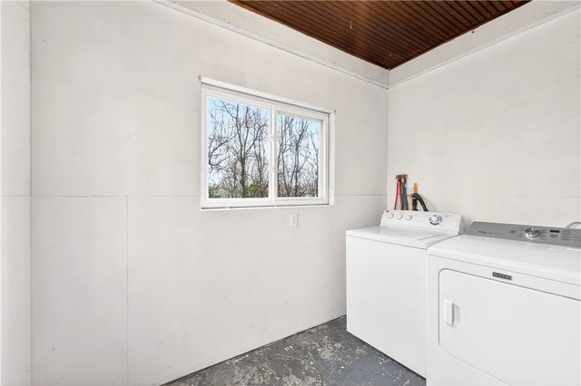 1107 Reeves Ave, Monessen, PA 15062