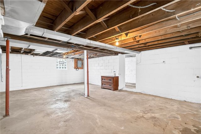 1107 Reeves Ave, Monessen, PA 15062