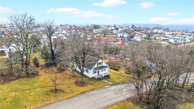 1107 Reeves Ave, Monessen, PA 15062