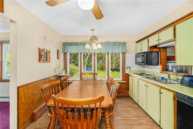 31 Harris Avenue, Lincoln, RI 02865