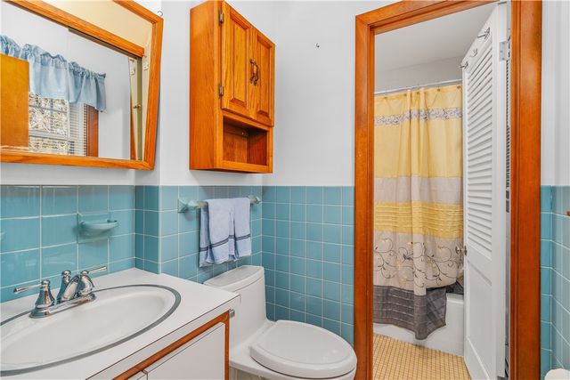 31 Harris Avenue, Lincoln, RI 02865
