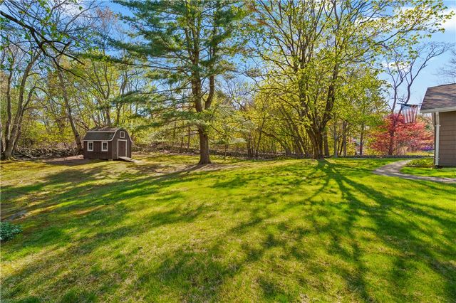 31 Harris Avenue, Lincoln, RI 02865