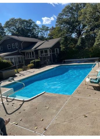 31 Harris Avenue, Lincoln, RI 02865