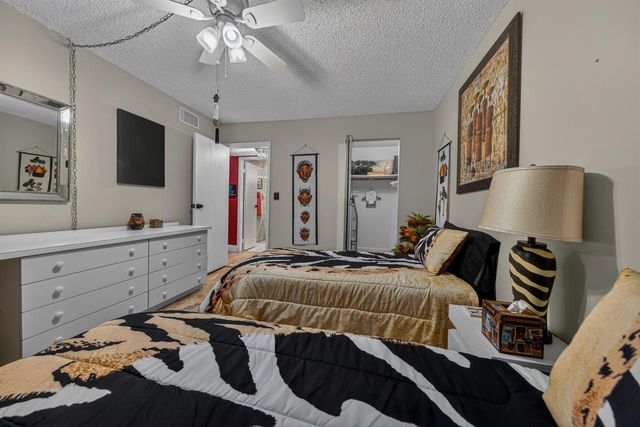 3671 Environ Boulevard 169, Lauderhill, FL 33319