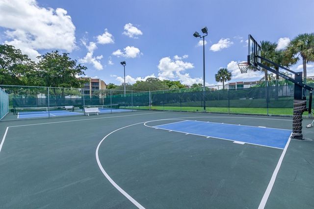 3671 Environ Boulevard 169, Lauderhill, FL 33319