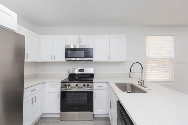 8204 N 10TH, Tampa, FL 33604