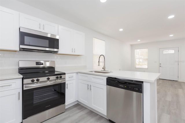 8204 N 10TH, Tampa, FL 33604