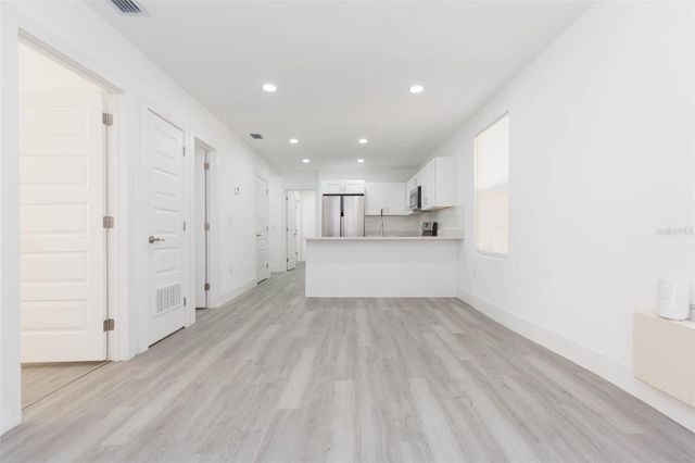 8204 N 10TH, Tampa, FL 33604