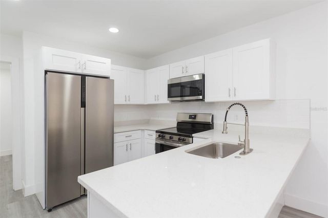 8204 N 10TH, Tampa, FL 33604