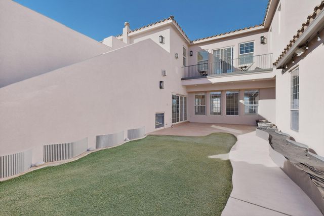 9709 Coneflower Drive NW, Albuquerque, NM 87114