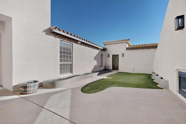 9709 Coneflower Drive NW, Albuquerque, NM 87114