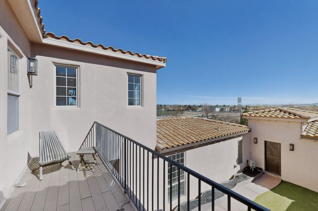 9709 Coneflower Drive NW, Albuquerque, NM 87114