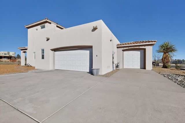 9709 Coneflower Drive NW, Albuquerque, NM 87114