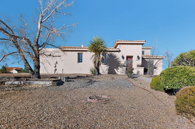9709 Coneflower Drive NW, Albuquerque, NM 87114