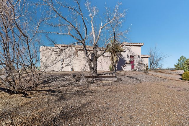 9709 Coneflower Drive NW, Albuquerque, NM 87114