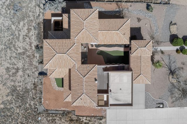 9709 Coneflower Drive NW, Albuquerque, NM 87114