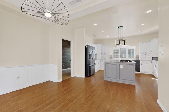 9709 Coneflower Drive NW, Albuquerque, NM 87114