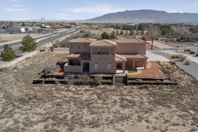 9709 Coneflower Drive NW, Albuquerque, NM 87114