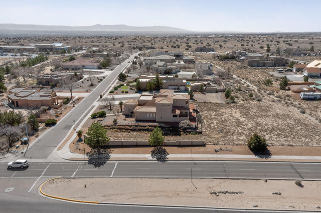 9709 Coneflower Drive NW, Albuquerque, NM 87114