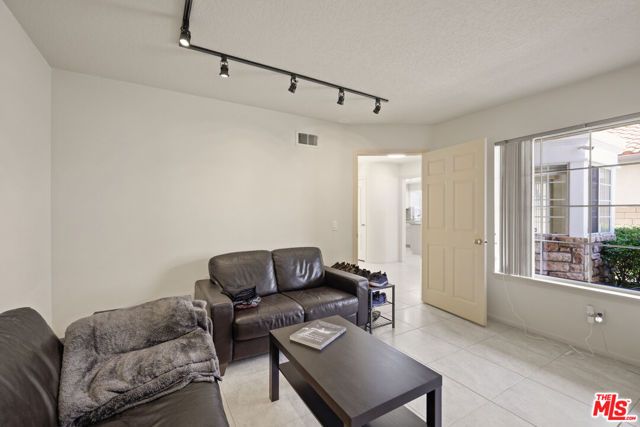 12119 Falcon Crest Way, Porter Ranch (los Angeles), CA 91326