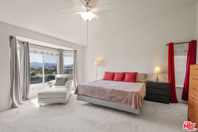 12119 Falcon Crest Way, Porter Ranch (los Angeles), CA 91326