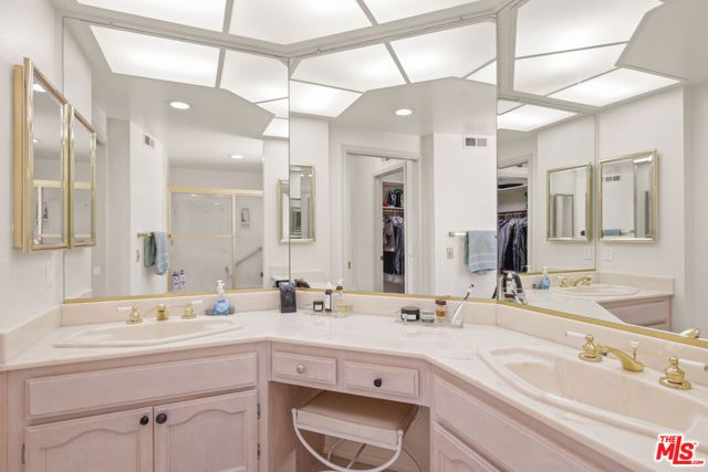 12119 Falcon Crest Way, Porter Ranch (los Angeles), CA 91326