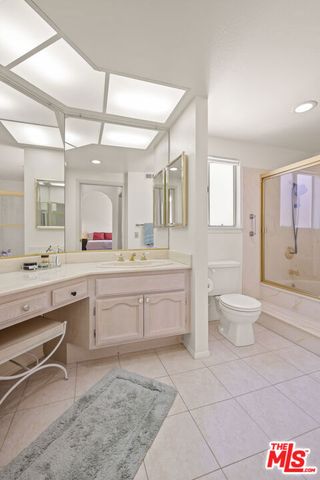 12119 Falcon Crest Way, Porter Ranch (los Angeles), CA 91326