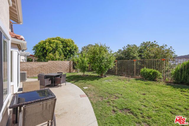 12119 Falcon Crest Way, Porter Ranch (los Angeles), CA 91326