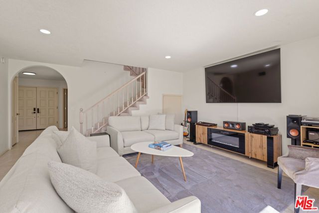 12119 Falcon Crest Way, Porter Ranch (los Angeles), CA 91326