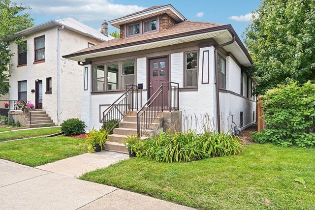 1169 Lyman Avenue, Oak Park, IL 60304