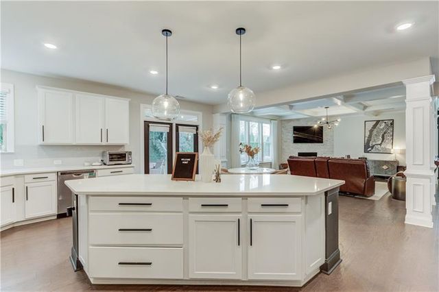 542 Flyingbolt Run, Canton, GA 30115