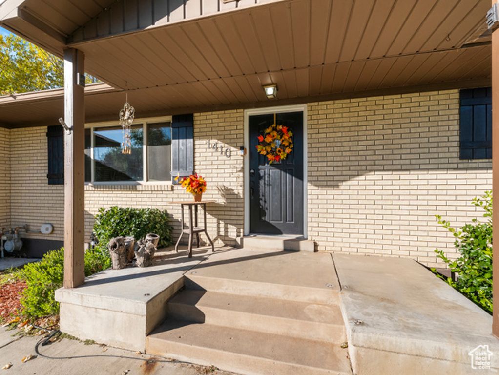 Image 2 of property listing at 1410 W 1200 N, Mapleton, UT 84664