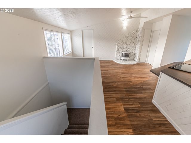 529 Sw 32ND St, Lincoln City, OR 97367