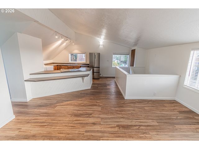 529 Sw 32ND St, Lincoln City, OR 97367