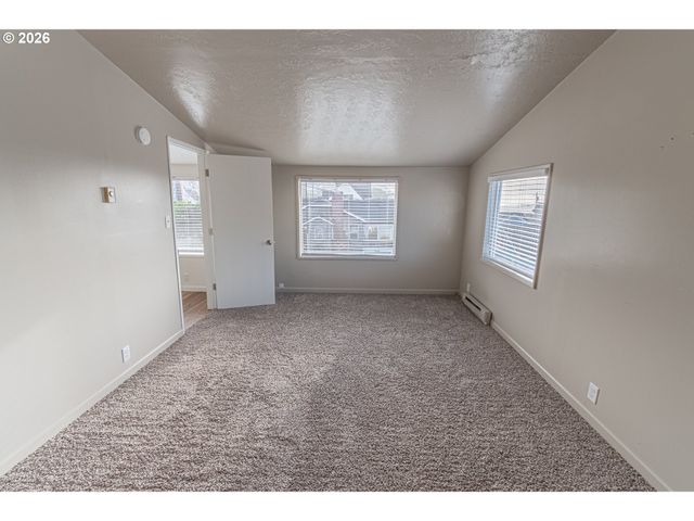 529 Sw 32ND St, Lincoln City, OR 97367