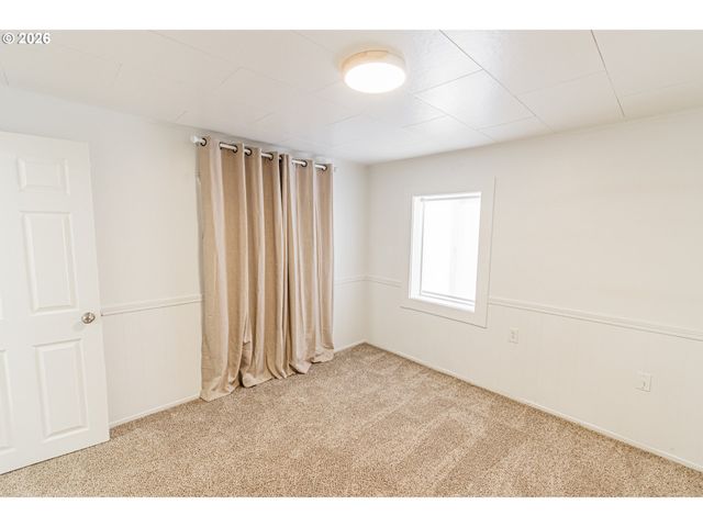 529 Sw 32ND St, Lincoln City, OR 97367