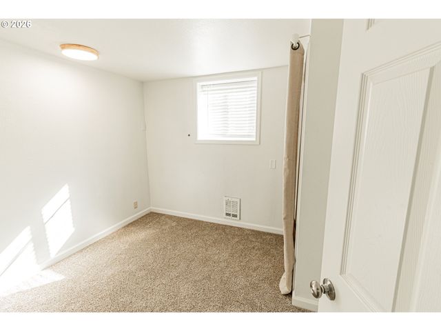 529 Sw 32ND St, Lincoln City, OR 97367