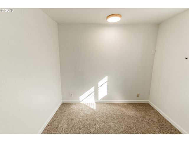 529 Sw 32ND St, Lincoln City, OR 97367