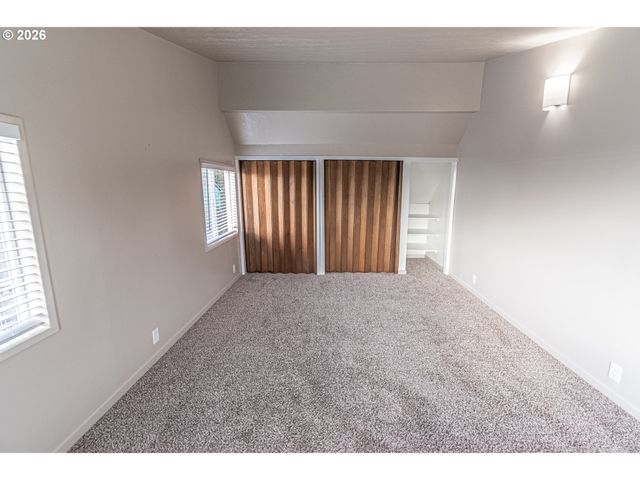 529 Sw 32ND St, Lincoln City, OR 97367