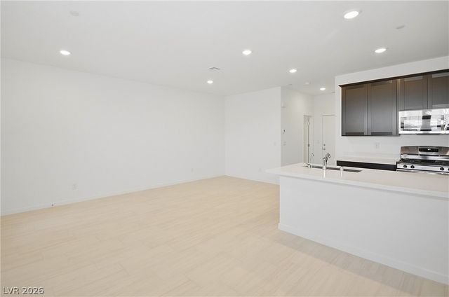 254 Walsh Peak Avenue, Henderson, NV 89015